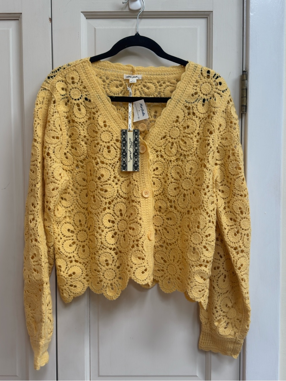 🌼Ultra Pink Crochet Floral Cardigan Sweater Yellow Gold Button Front Sz Large 🌼